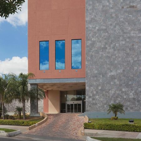 Best Western Plus Nuevo Laredo Inn & Suites المظهر الخارجي الصورة