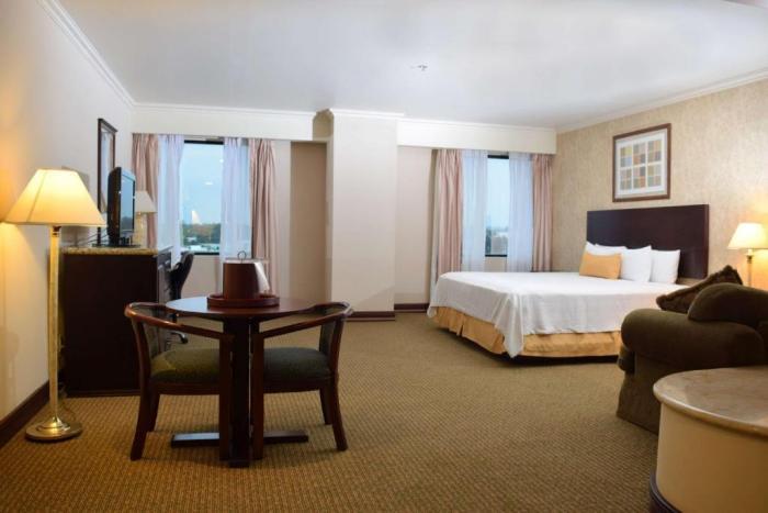 Best Western Plus Nuevo Laredo Inn & Suites الغرفة الصورة